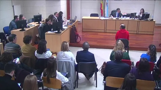 'El Chicle' iba a institutos a "ligar" con menores y le dijo a su amigo que a Diana Quer "no la encontrarían más" 'El Chicle' iba a institutos a "ligar" con menores y le dijo a su amigo que a Diana Quer "no la encontrarían más"