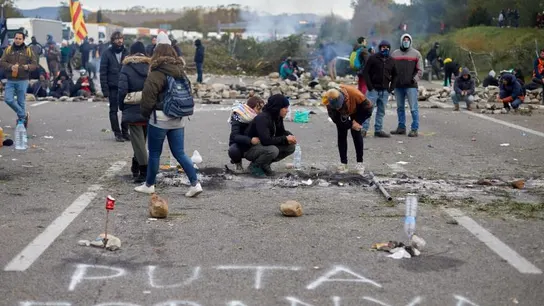 Miembros de Tsunami Democràtic cortan La Junquera Miembros de Tsunami Democràtic cortan La Junquera