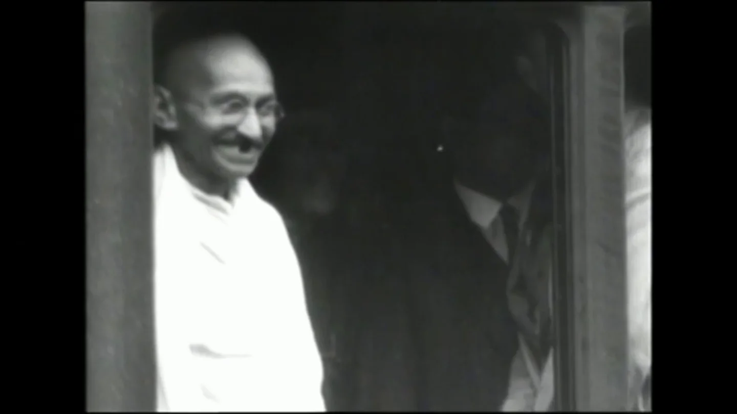Las cartas de Gandhi a Hitler Estas son las cartas que cambiaron el rumbo de la historia (y no todas son de amor)