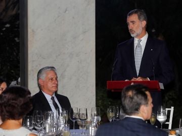 El rey Felipe VI durante su intervención ante el presidente cubano Miguel Díaz-Canel El rey Felipe VI durante su intervención ante el presidente cubano Miguel Díaz-Canel