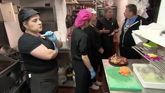 Sonia se indigna con las críticas de Alberto Chicote: "A mí lo que me diga me la bufa" Sonia se indigna con las críticas de Alberto Chicote: "A mí lo que me diga me la bufa"