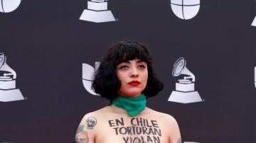 La cantante chilena Mon Laferte durante la pregala de los Latin Grammy