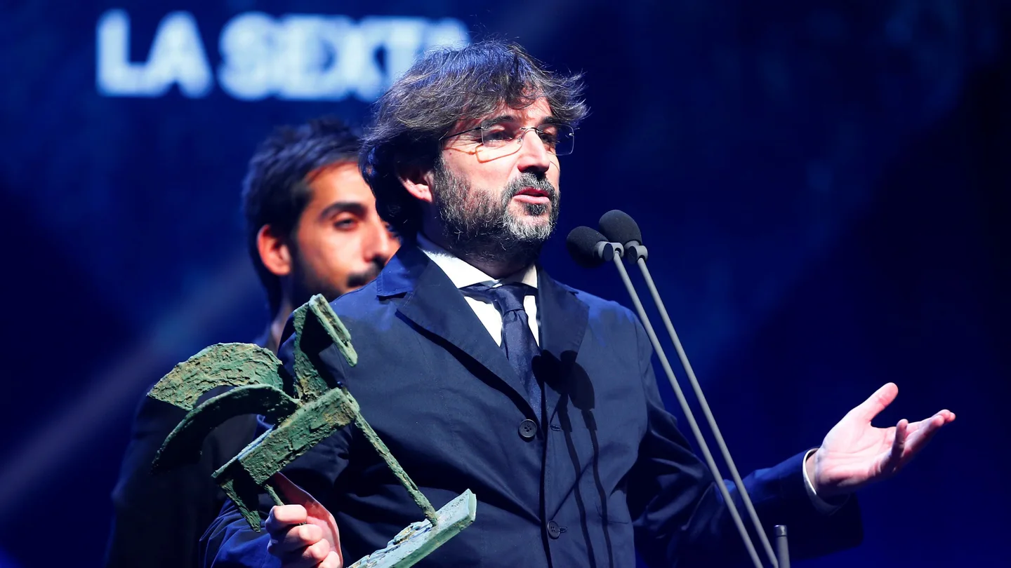 Jordi Évole recibe el Premio Ondas nacional de televisión al mejor programa de actualidad Jordi Évole recibe el Premio Ondas nacional de televisión al mejor programa de actualidad