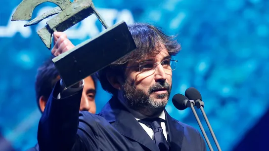 Jordi Évole con su premio Ondas en la mano Jordi Évole con su premio Ondas en la mano