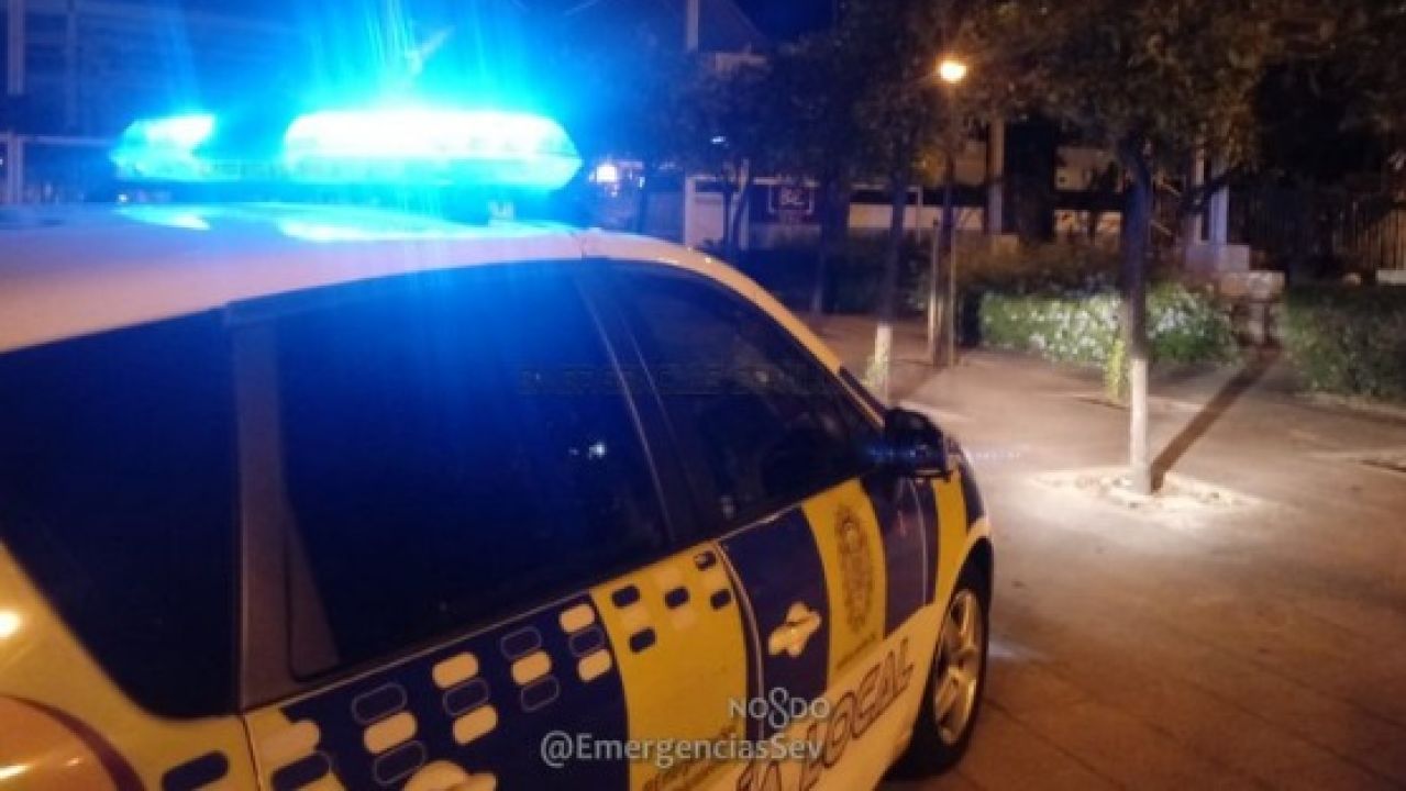 Un ladrón roba de madrugada en un domicilio de Sevilla y los dueños lo descubren al pie de la cama - LaSexta
