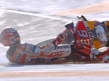 Marc Márquez, al suelo Marc Márquez, al suelo