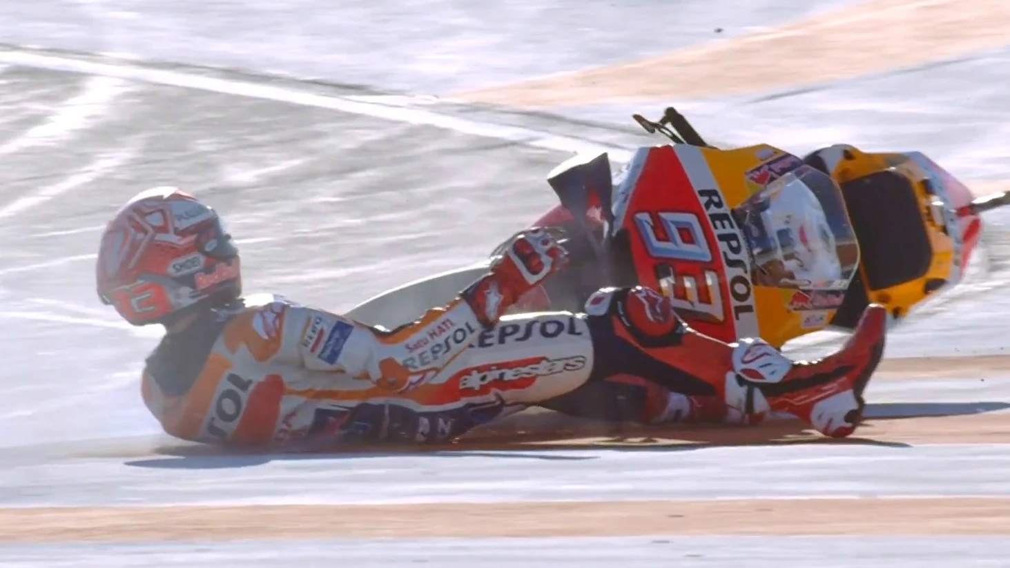 Marc Márquez, al suelo