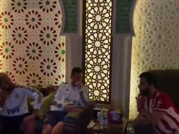¿Qué hacían Messi, Agüero y Dybala en la casa del jeque del Almería? ¿Qué hacían Messi, Agüero y Dybala en la casa del jeque del Almería?