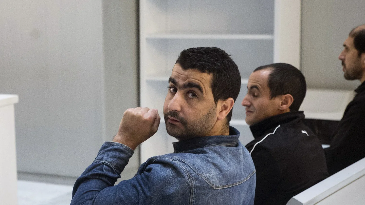 Juzgan a un acusado de yihadismo que pretendía actuar tras los atentados de Barcelona: "Ahora toca en Madrid" Juzgan a un acusado de yihadismo que pretendía actuar tras los atentados de Barcelona: "Ahora toca en Madrid"