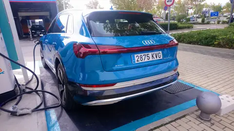 Audi e-Tron 55 Quattro Audi e-Tron 55 Quattro