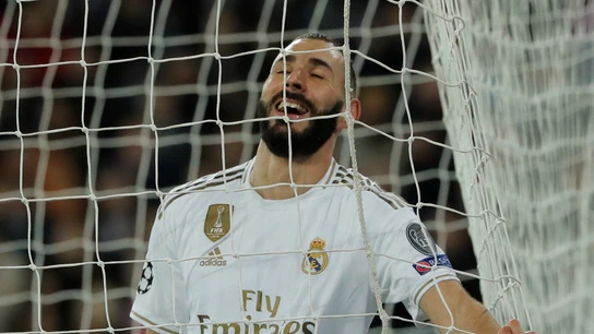 Benzema, lamentando una ocasión en el descuento Benzema, lamentando una ocasión en el descuento