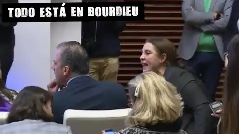 Ortega Smith ignora a la víctima de violencia machista que le recrimina su discurso Todo está en Bourdieu