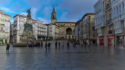 Plaza de la Virgen Blanca 