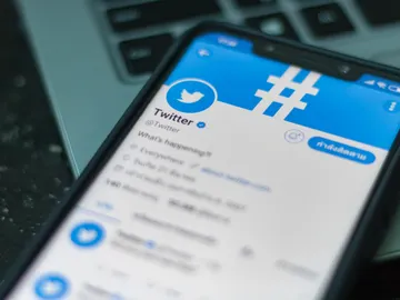 Twitter es una de las redes sociales más populares del mundo Twitter es una de las redes sociales más populares del mundo