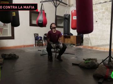 ¿Boxeo en una iglesia? Esta es la edificante actividad en un barrio abandonado de Nápoles ¿Boxeo en una iglesia? Esta es la edificante actividad en un barrio abandonado de Nápoles