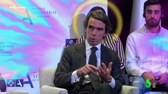 El 'papa Wyoming' y el 'monaguillo Mateo' alaban a su dios Aznar: "Gracias a él España no se romperá más" El 'papa Wyoming' y el 'monaguillo Mateo' alaban a su dios Aznar: "Gracias a él España no se romperá más"