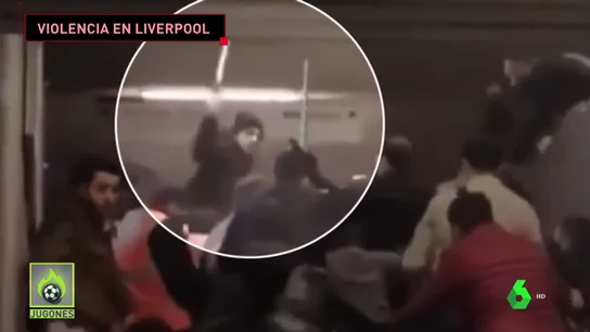 Ultras del Nápoles siembran el caos en Nápoles: "¡Rata! ¡Me haces daño!" Ultras del Nápoles siembran el caos en Nápoles: "¡Rata! ¡Me haces daño!"