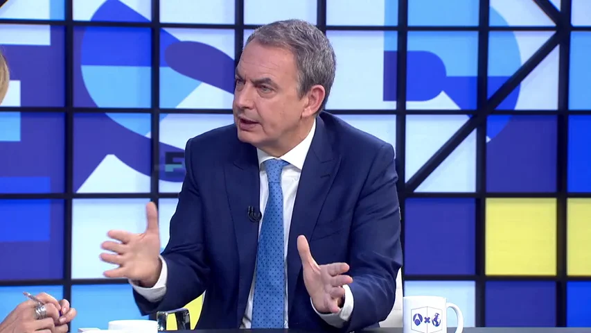  Zapatero recuerda el papel "decisivo" de Otegi en las negociaciones del fin de la violencia de ETA