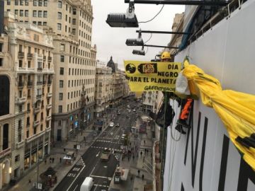 Iniciativa de Greenpeace contra el Black Friday Iniciativa de Greenpeace contra el Black Friday