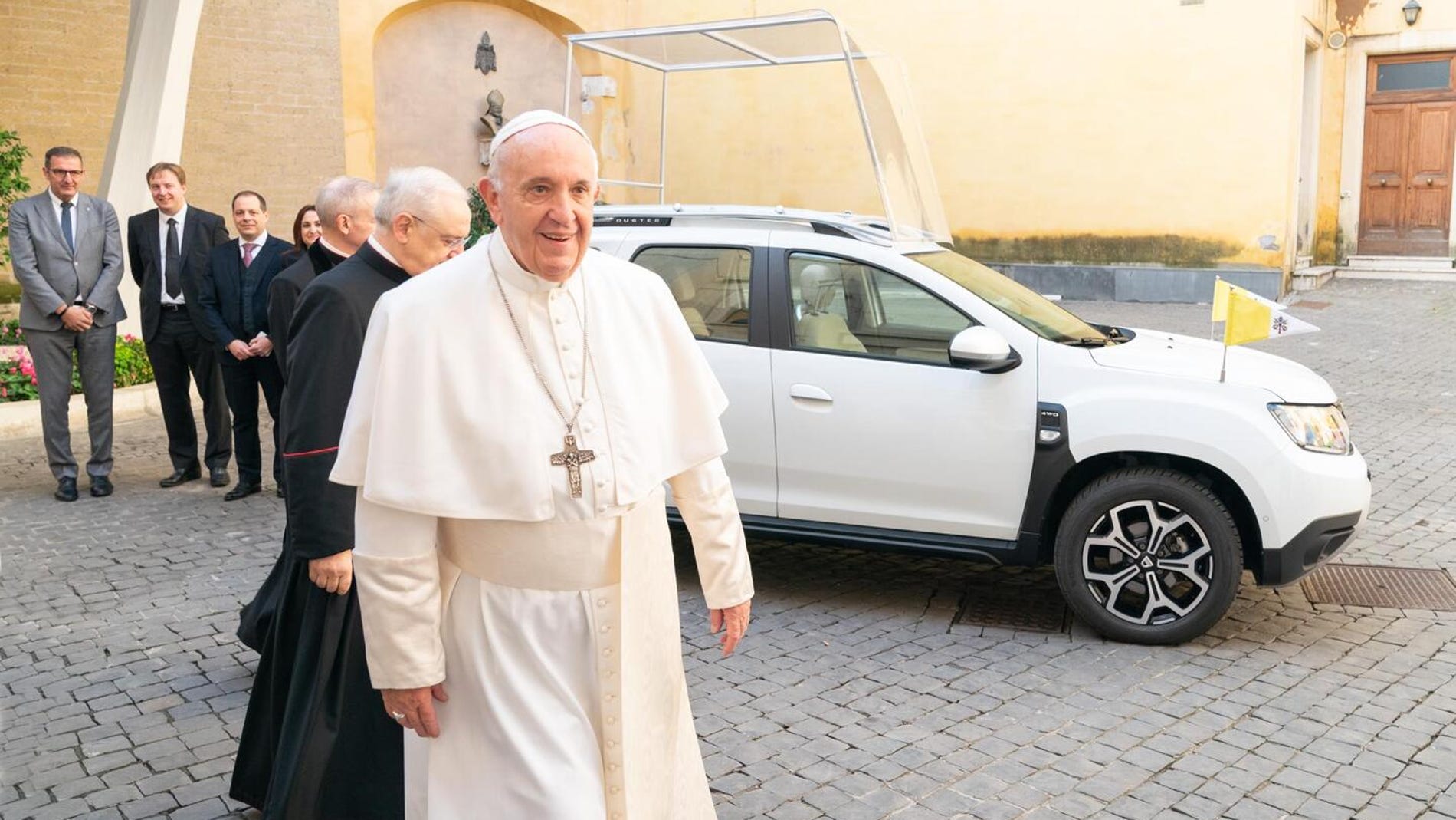 Dacia Duster para el Papá Francisco