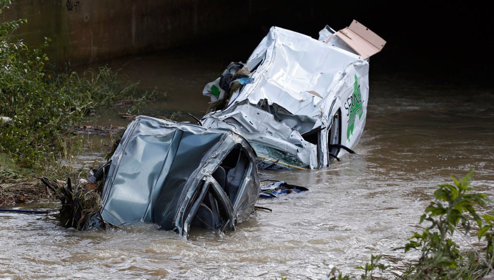 Inundaciones en sureste de Francia dejan al menos seis muertos Inundaciones en sureste de Francia dejan al menos seis muertos