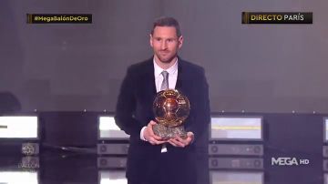 Leo Messi levanta en París su sexto Balón de Oro y desempata con Cristiano Ronaldo como el mejor de la historia