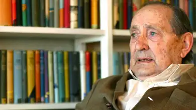 El escritor Miguel Delibes El escritor Miguel Delibes