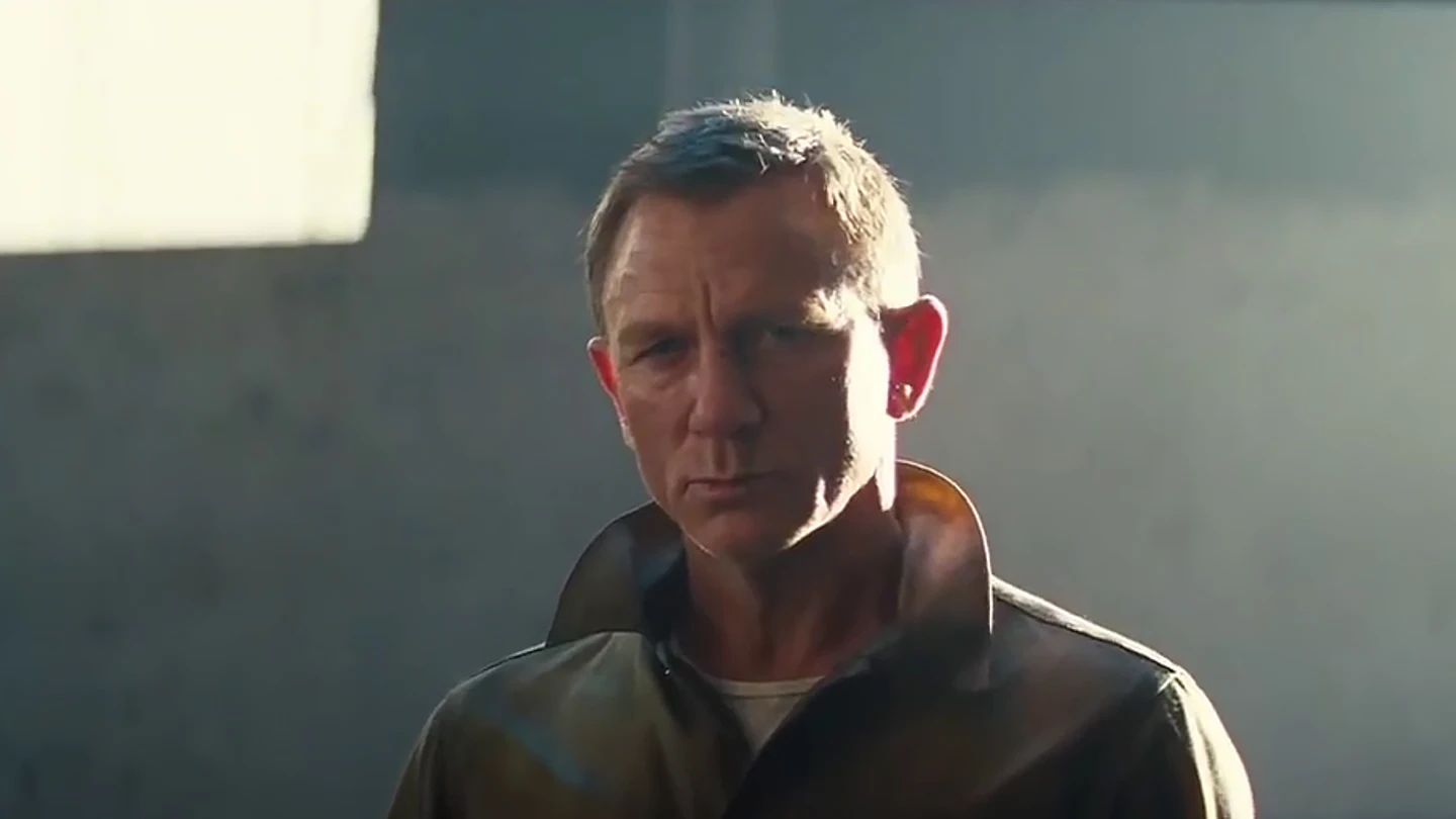 Daniel Craig como James Bond Daniel Craig como James Bond