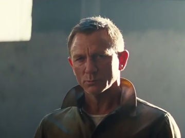 Daniel Craig como James Bond Daniel Craig como James Bond