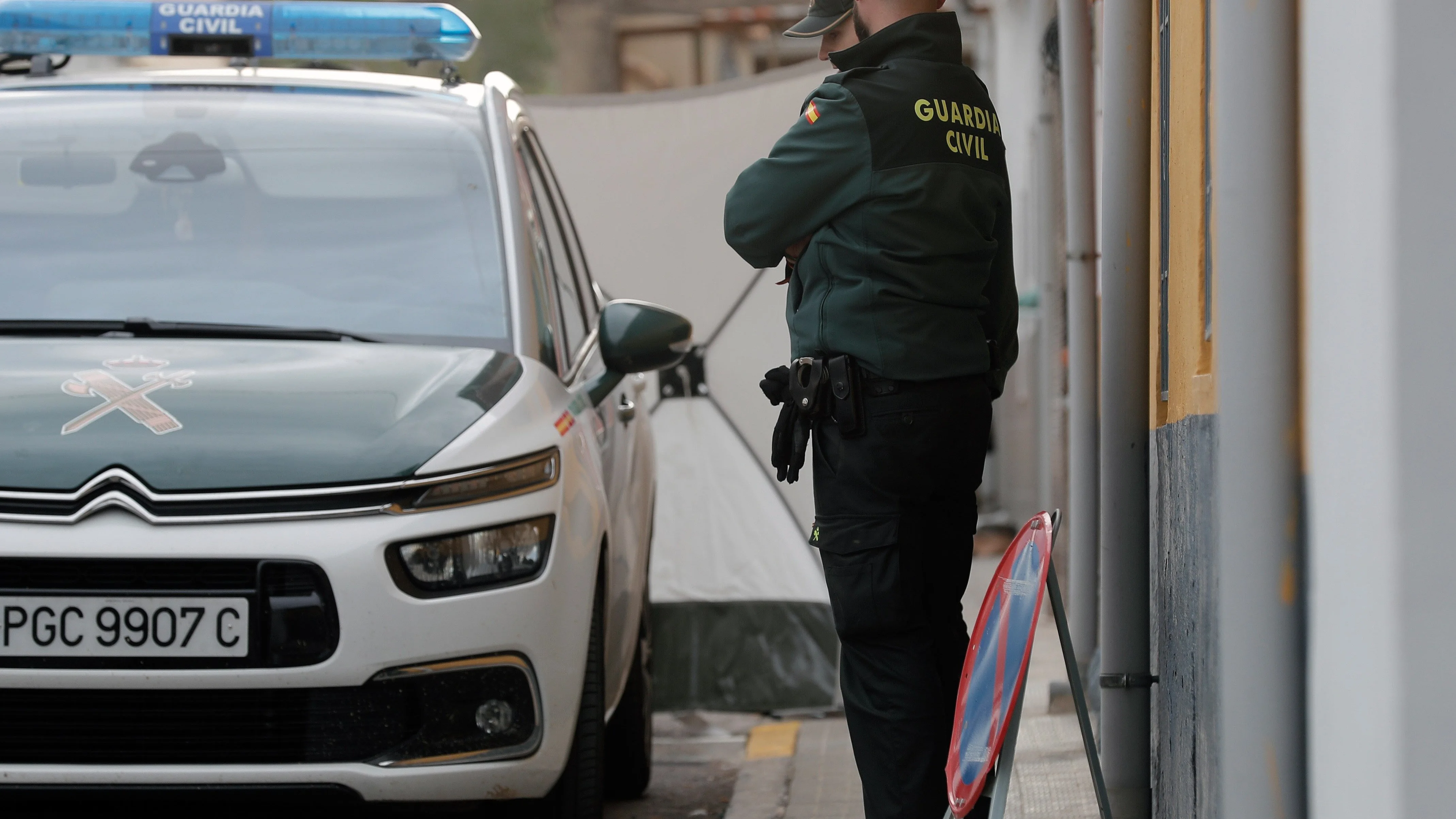 Imagen de archivo de dos agentes de la Guardia Civil