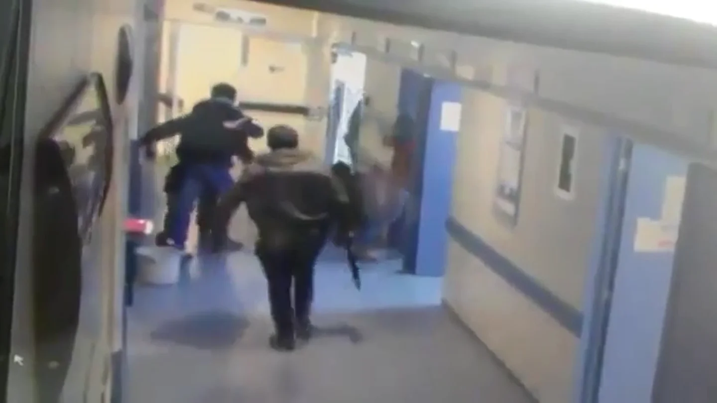 Siete sicarios asaltan un hospital para secuestrar a un hombre en México Siete sicarios asaltan un hospital para secuestrar a un hombre en México
