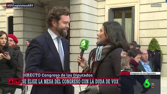 La escena de 'rebajas' entre Vox y Cs por los sitios en el Congreso La escena de 'rebajas' entre Vox y Cs por los sitios en el Congreso: "No forcejearía con nuestros diputados, están fornidos"