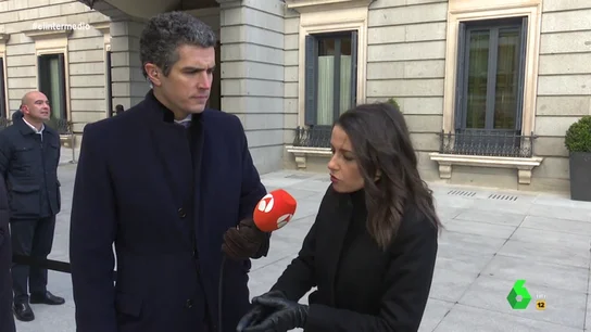 El 'verdadero' motivo por el que Inés Arrimadas quiere una reunión a tres con PSOE y PP El 'verdadero' motivo por el que Inés Arrimadas quiere una reunión a tres con PSOE y PP