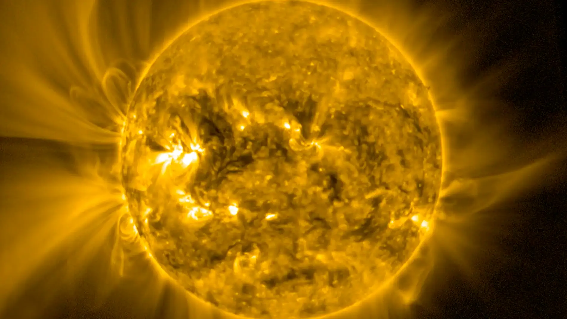 Una explicacion al misterio de las altas temperaturas de la corona solar