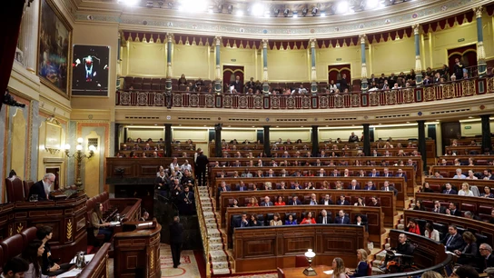 Congreso de los Diputados durante la constitución de las Cortes Congreso de los Diputados durante la constitución de las Cortes
