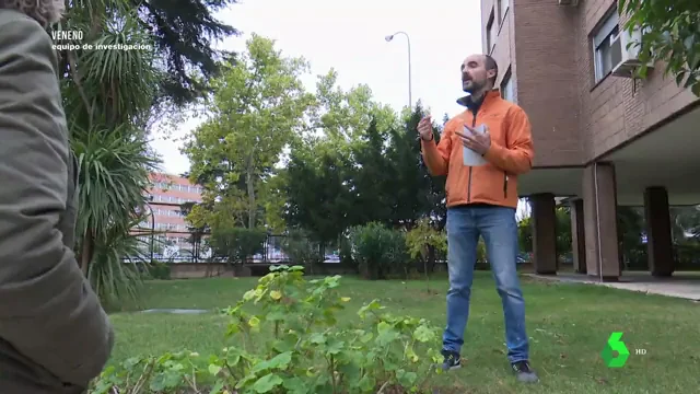 Un jardinero de Plaza Elíptica