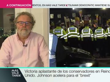 John Carlin, tras la victoria de Johnson: "Es un payaso, pero un payaso muy inteligente John Carlin, tras la victoria de Johnson: "Es un payaso, pero un payaso muy inteligente