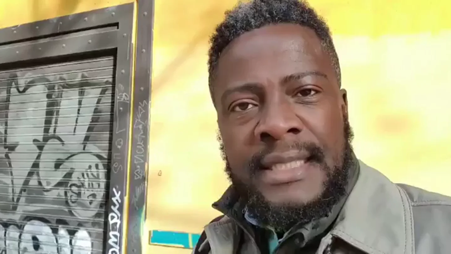 El 'negro de Vox' señala a la víctima del 'caso Arandina': "Cuando ocurren cosas las llaman 'menores'" El 'negro de Vox' señala a la víctima del 'caso Arandina': "Cuando ocurren cosas las llaman 'menores'"