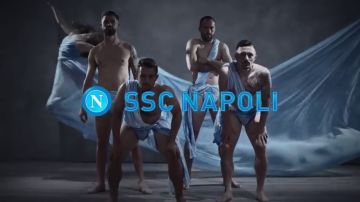 El inquietante vídeo viral del Nápoles para su nuevo calendario: atención a la peculiar performance