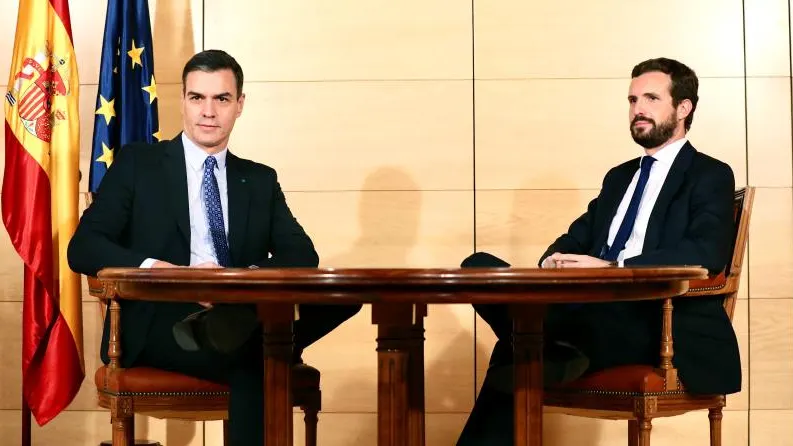 Pedro Sánchez, y el líder del PP, Pablo Casado