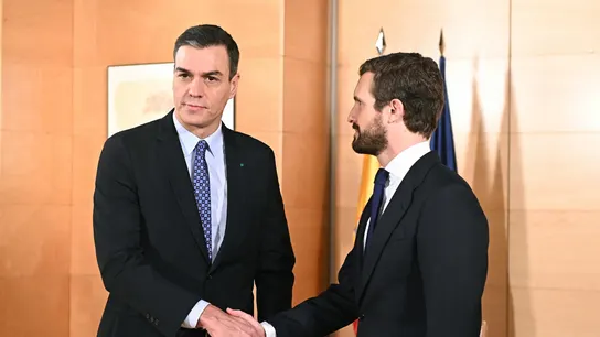 Reunión entre Sánchez y Casado para hablar de la investidura Reunión entre Sánchez y Casado para hablar de la investidura