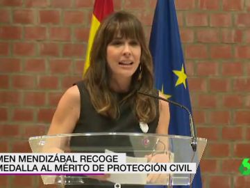 Mamen Mendizábal recoge la Medalla al Mérito de Protección Civil Mamen Mendizábal recoge la Medalla al Mérito de Protección Civil