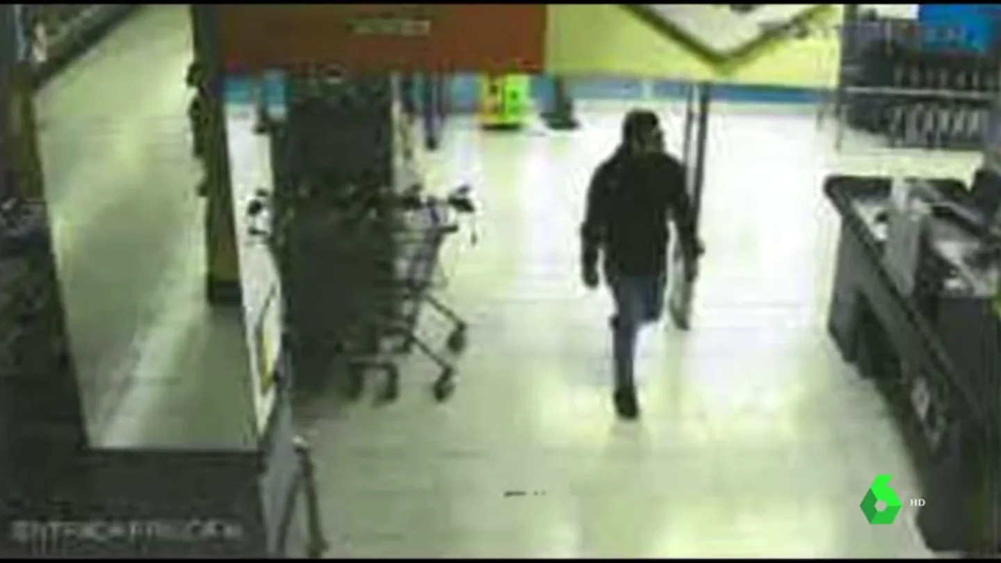 Salen a la luz las imágenes del descuartizador de Marta Calvo comprando utensilios para deshacerse del cuerpo Salen a la luz las imágenes del descuartizador de Marta Calvo comprando utensilios para deshacerse del cuerpo