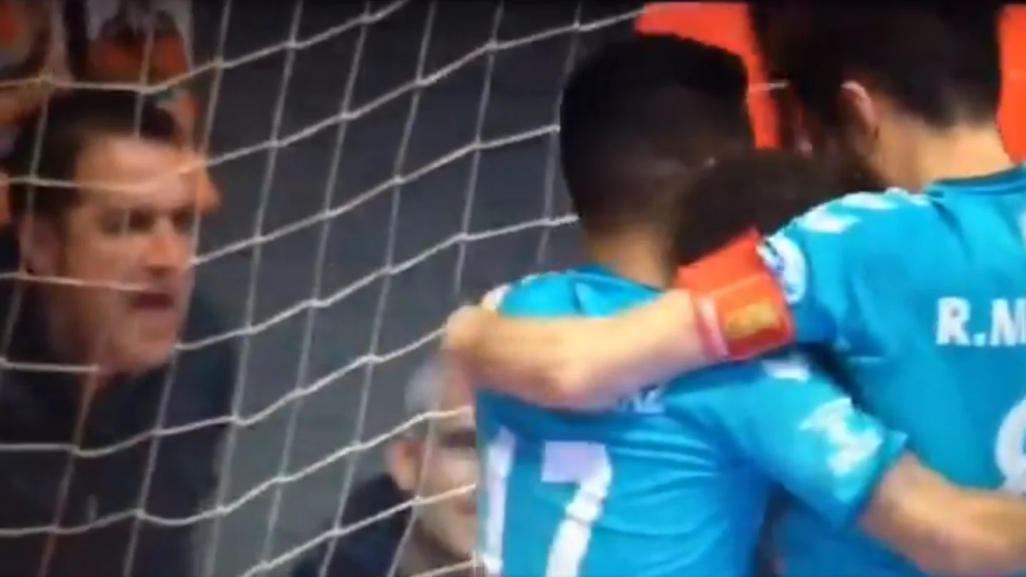 Un aficionado llama "negro de mierda" al jugador de fútbol sala Araça Un aficionado llama "negro de mierda" al jugador de fútbol sala Araça