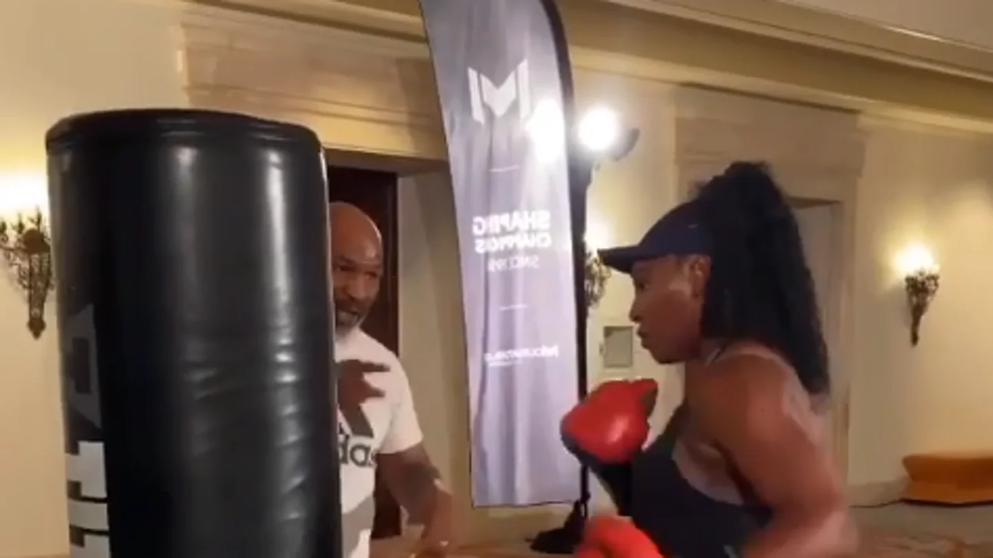 Serena Williams entrena con Mike Tyson Serena Williams entrena con Mike Tyson