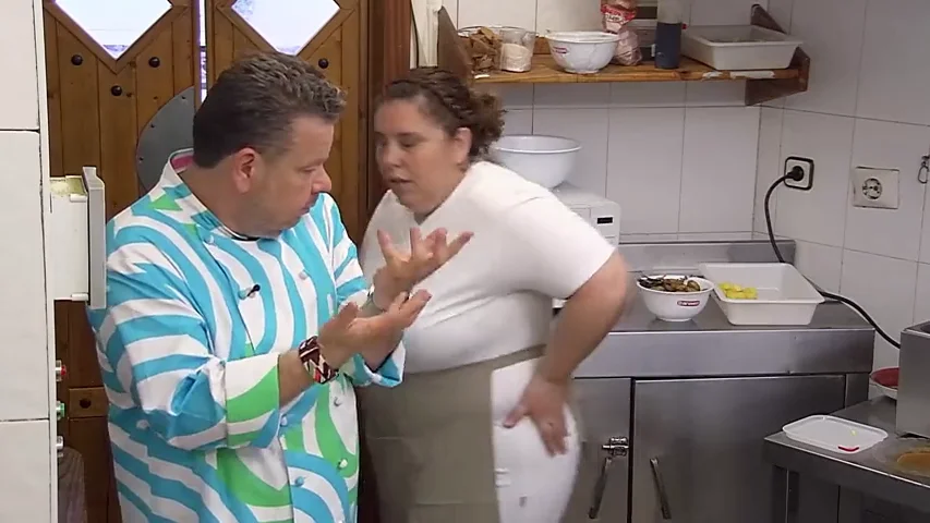 La cocinera de 'El Rincón de Montse' no tiene pelos en la lengua al hablar de la dueña: "Paula no es una jefa, es un estorbo con patas"