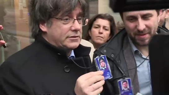 Carles Puigdemont y Toni Comín llegan al Parlamento Europeo como eurodiputados electos para solicitar las credenciales Carles Puigdemont y Toni Comín llegan al Parlamento Europeo como eurodiputados electos para solicitar las credenciales