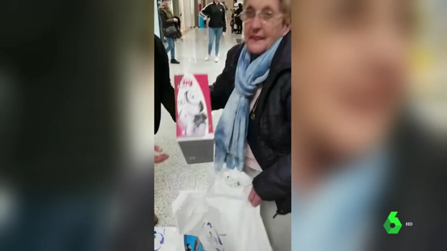La mujer a la que le robaron la pensión en una farmacia de Cádiz recupera todo el dinero gracias a donaciones La mujer a la que le robaron la pensión en una farmacia de Cádiz recupera todo el dinero gracias a donaciones