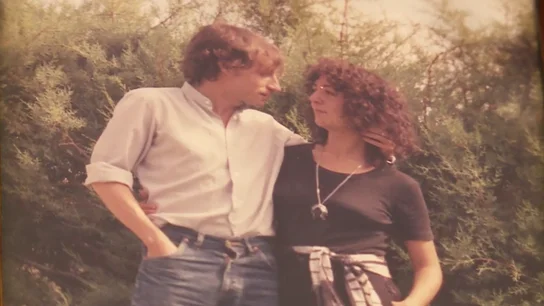 El día que Ángel salvó a su mujer tras 30 años de sufrimiento por la esclerosis múltiple: "Hay gente que está sufriendo en silencio" El día que Ángel salvó a su mujer tras 30 años de sufrimiento por la esclerosis múltiple: "Hay gente que está sufriendo en silencio"