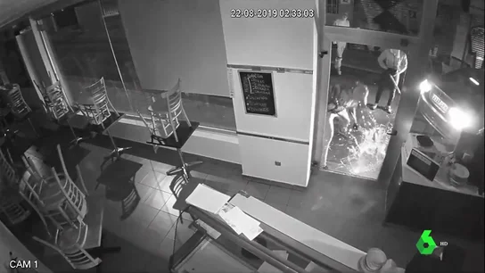 Desarticulan a una violenta banda de aluniceros en Madrid: se les vincula con más de 30 robos Desarticulan a una violenta banda de aluniceros en Madrid: se les vincula con más de 30 robos